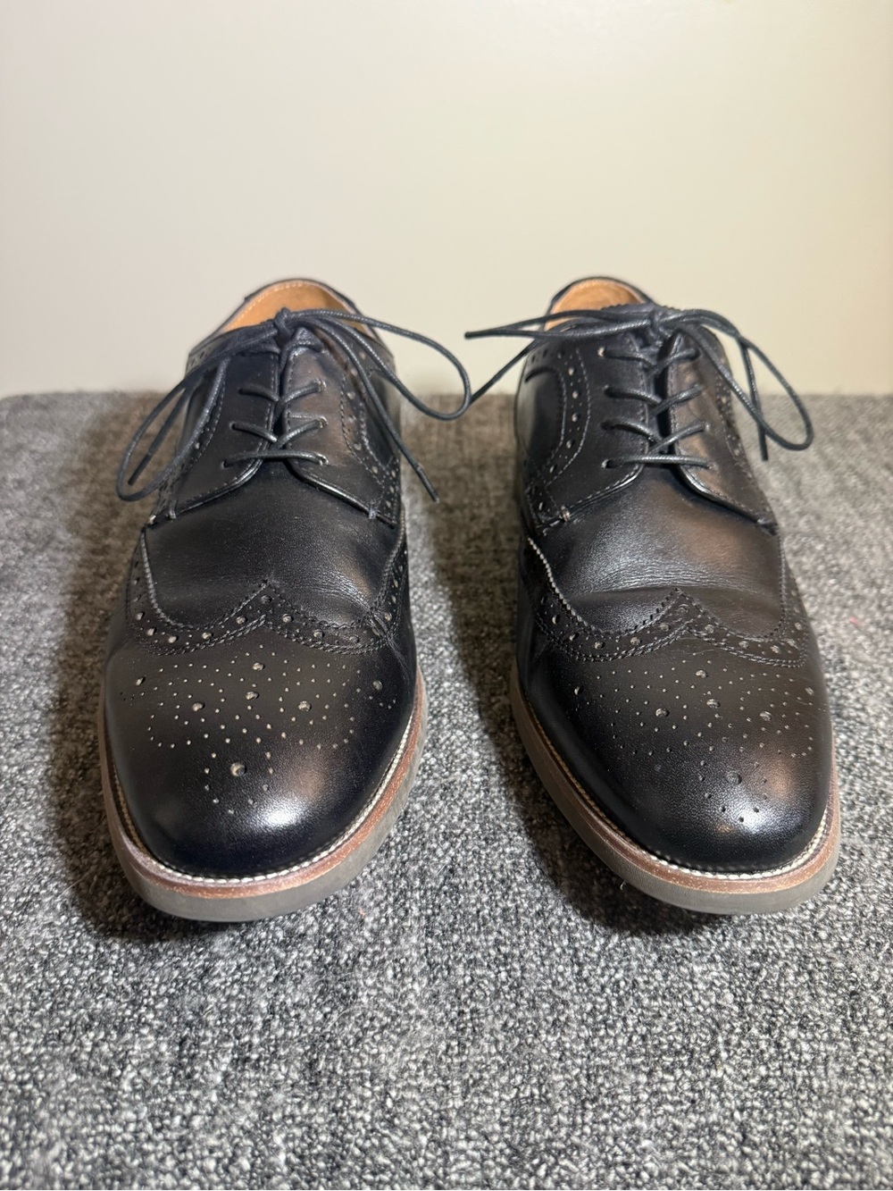 Florsheim Black Leather Wingtip Oxfords Size 9.5M